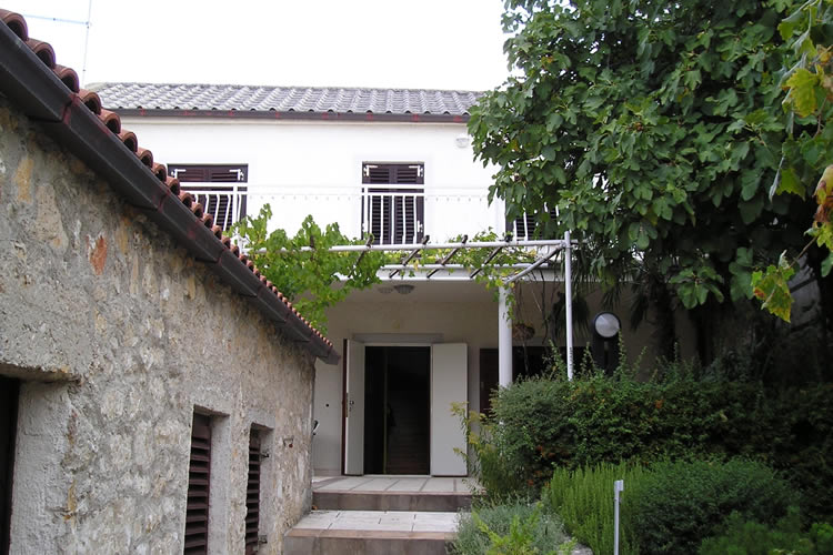 Street view to house